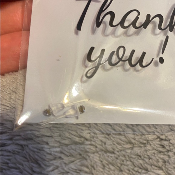 Different Designs earrings - Picture 3 of 9